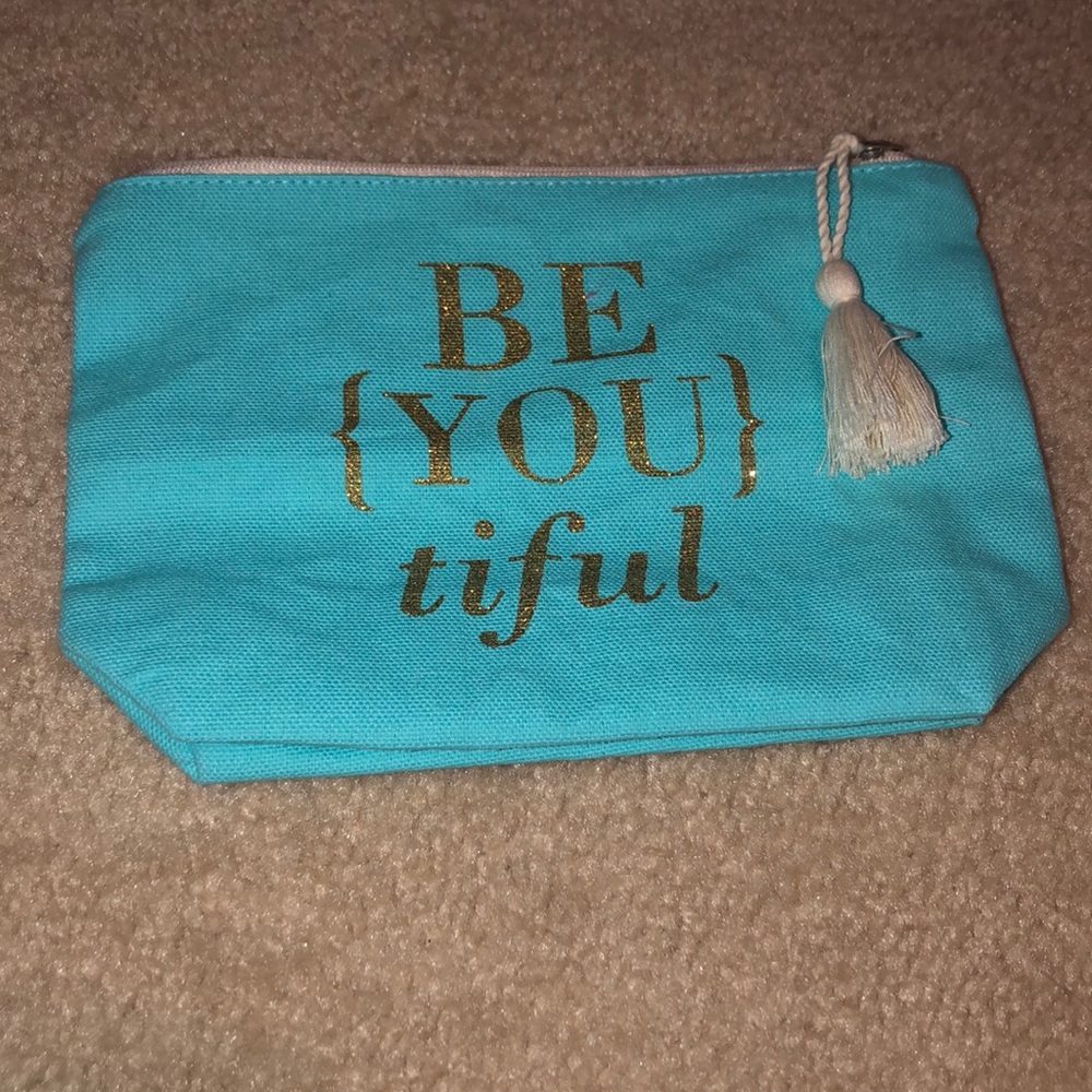 Small pouch